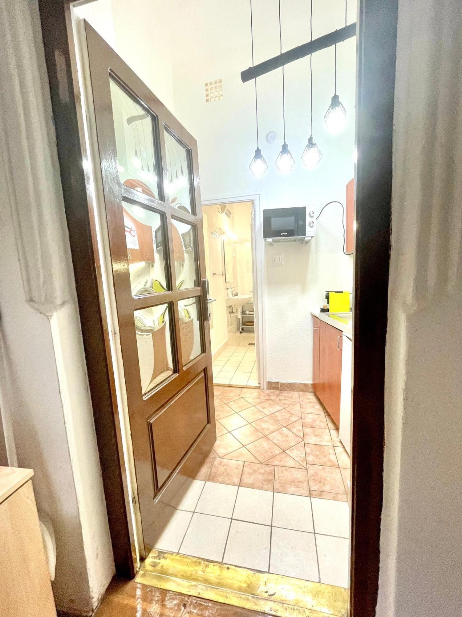 Small Cosy Apartment Near The Famous Westend City Center ブダペスト エクステリア 写真