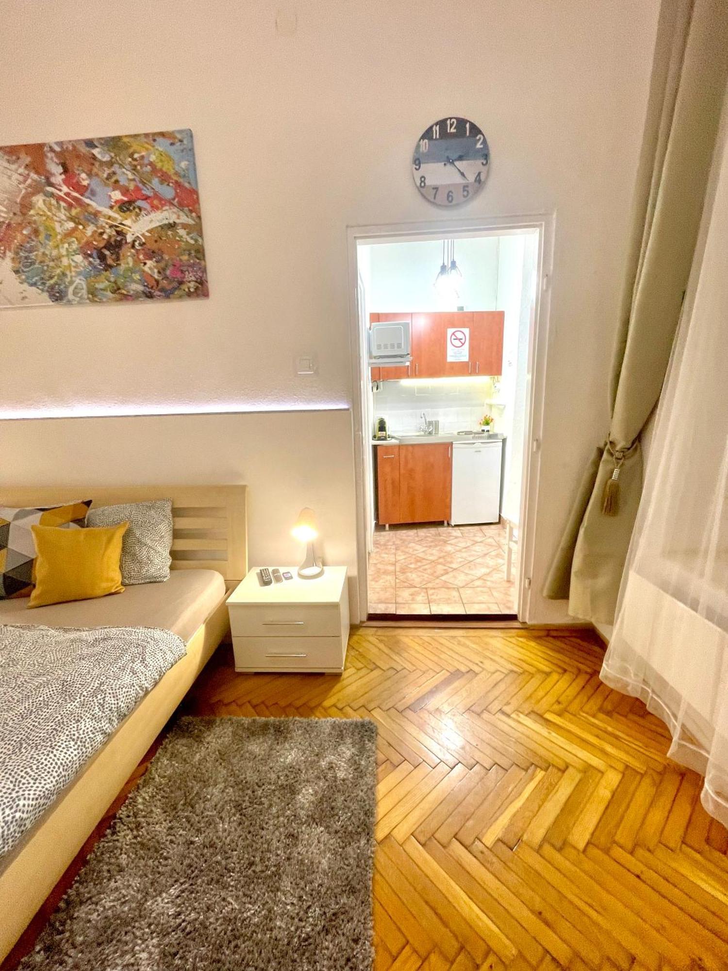 Small Cosy Apartment Near The Famous Westend City Center ブダペスト エクステリア 写真